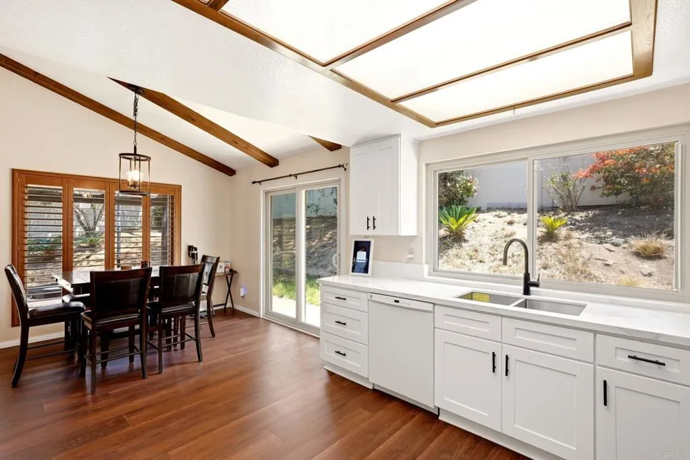 711 De Luz Road Fallbrook, CA 92028