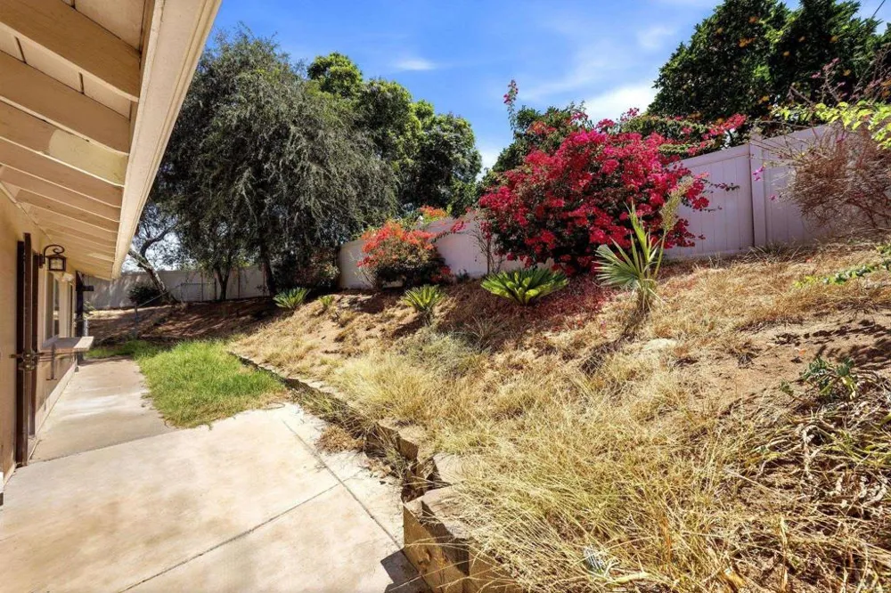 711 De Luz Road Fallbrook, CA 92028