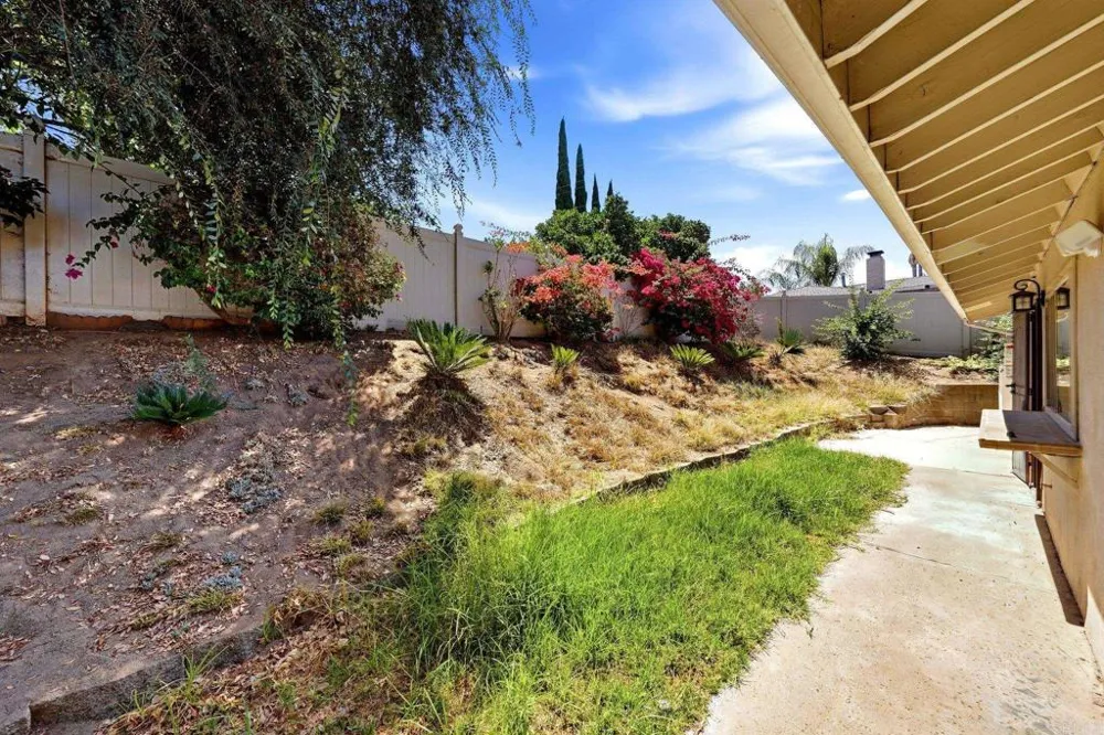 711 De Luz Road Fallbrook, CA 92028