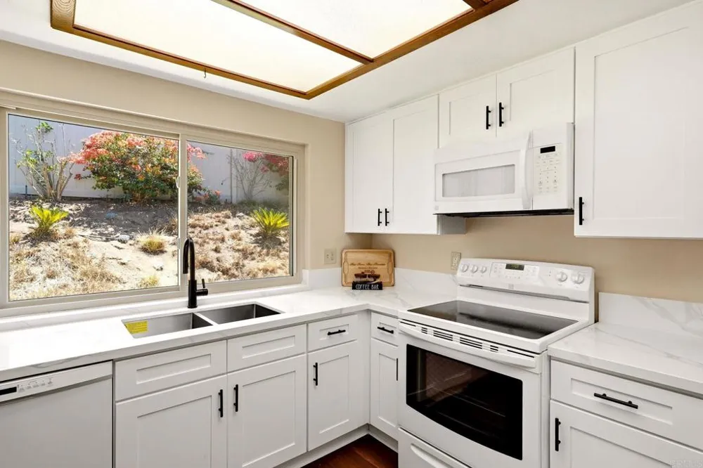 711 De Luz Road Fallbrook, CA 92028