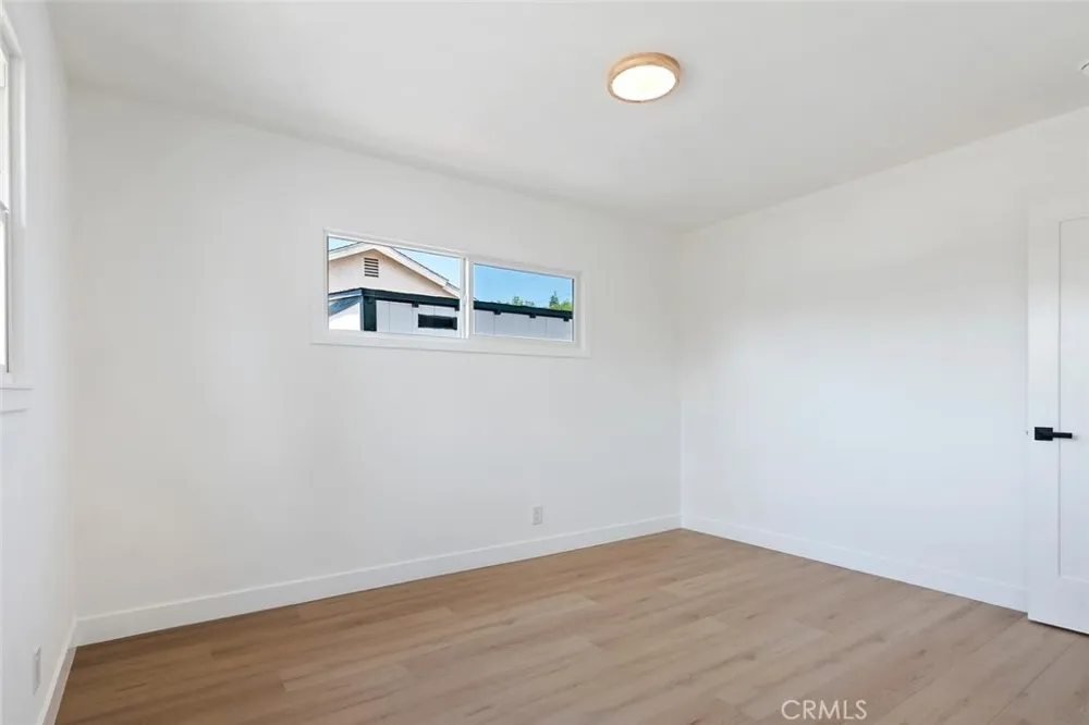20701 Schoolcraft Winnetka, CA 91306