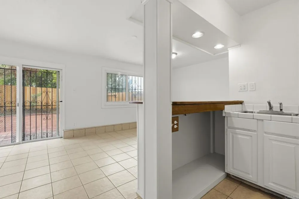 69 Norwood Avenue Daly City, CA 94015