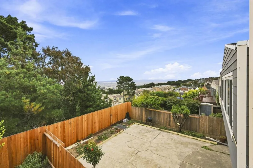 69 Norwood Avenue Daly City, CA 94015
