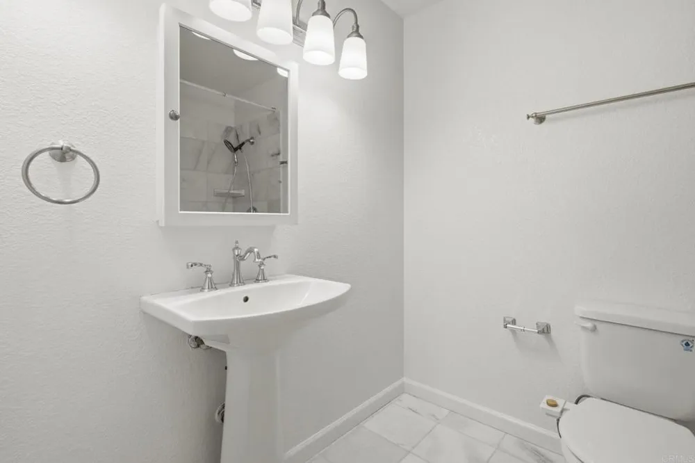 69 Norwood Avenue Daly City, CA 94015