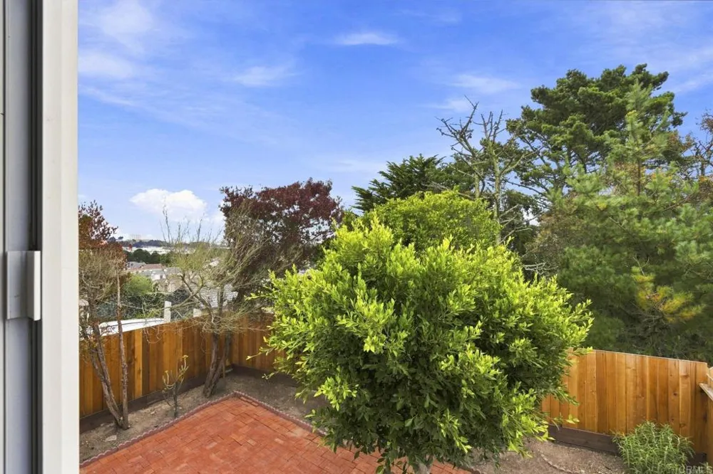 69 Norwood Avenue Daly City, CA 94015