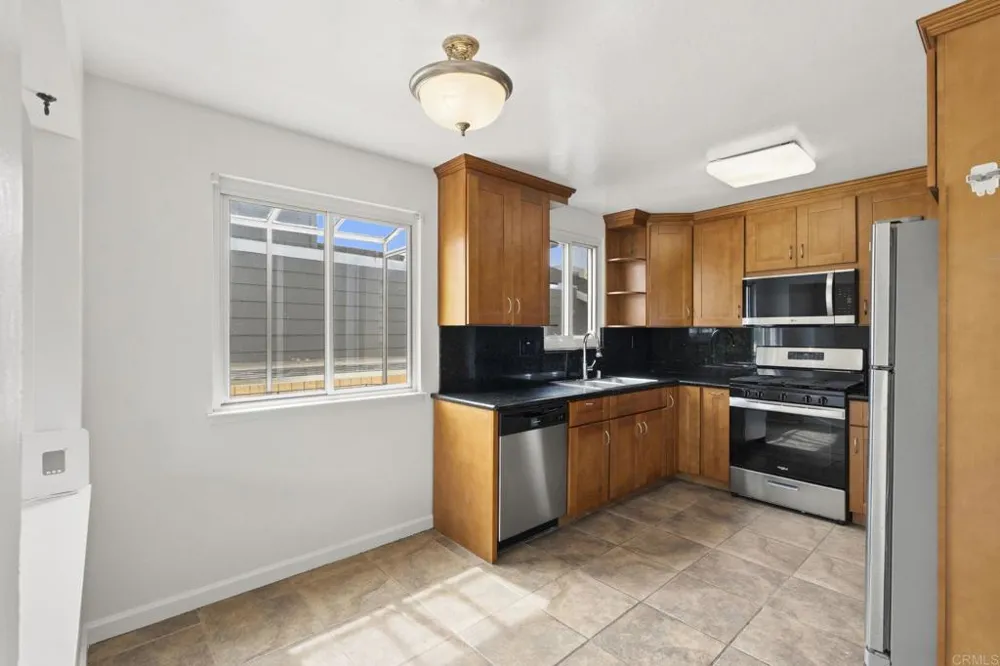 69 Norwood Avenue Daly City, CA 94015