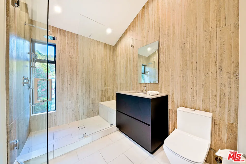 9038 MEREDITH PLACE Beverly Hills, CA 90210