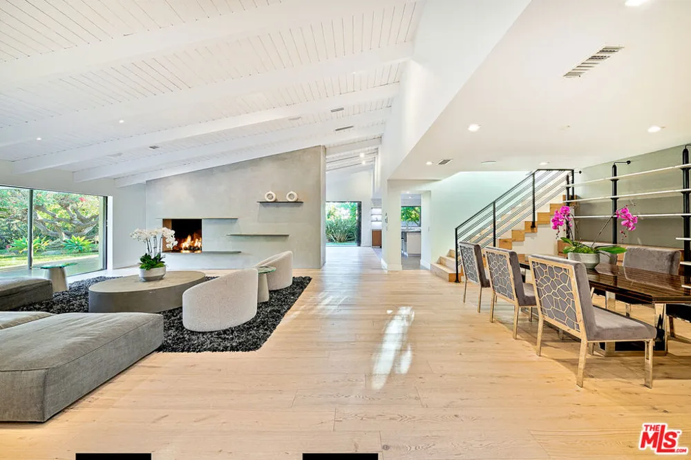 9038 MEREDITH PLACE Beverly Hills, CA 90210