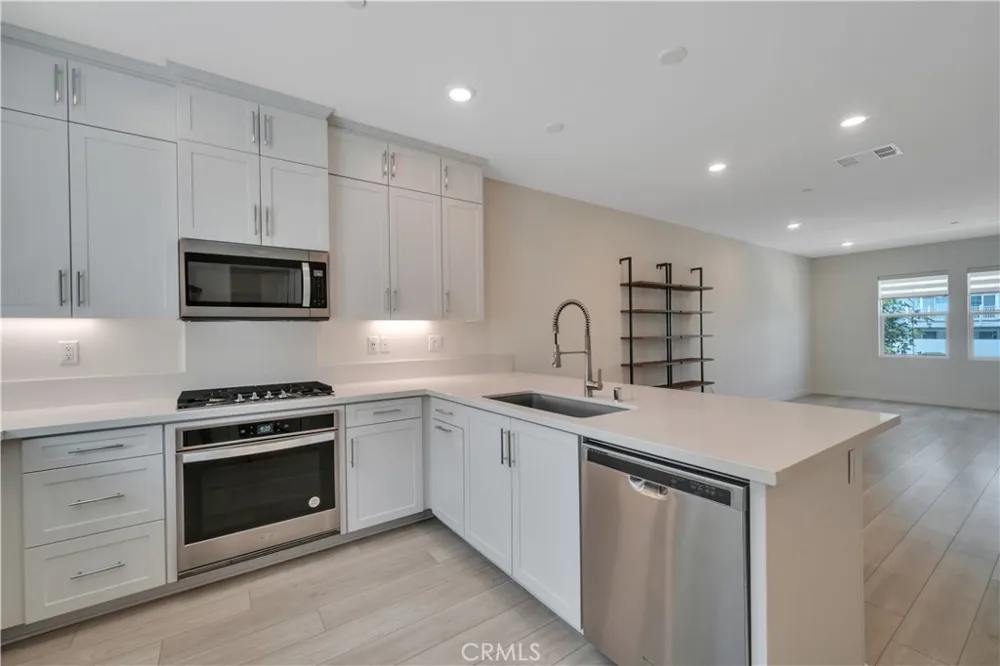 1285 Bonnet Torrance, CA 90502