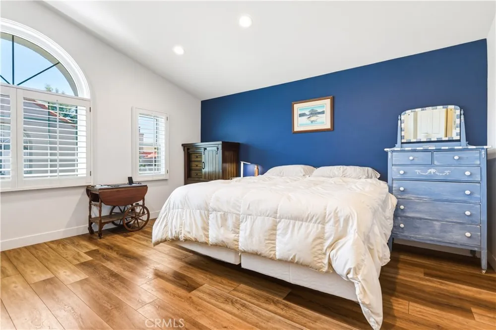 22229 Shadow Valley Chatsworth, CA 91311