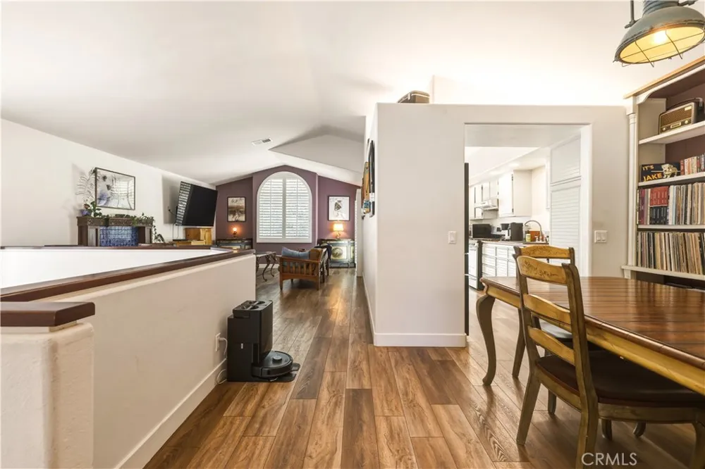 22229 Shadow Valley Chatsworth, CA 91311