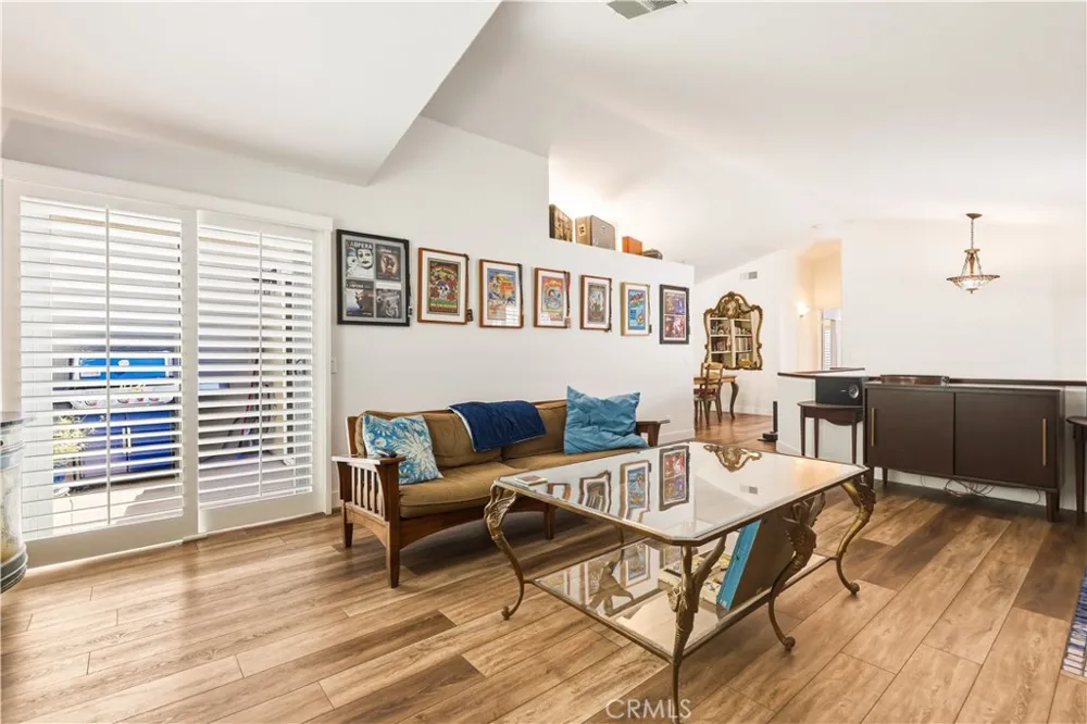 22229 Shadow Valley Chatsworth, CA 91311