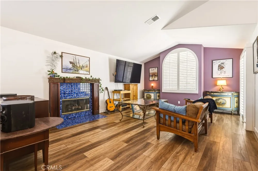 22229 Shadow Valley Chatsworth, CA 91311