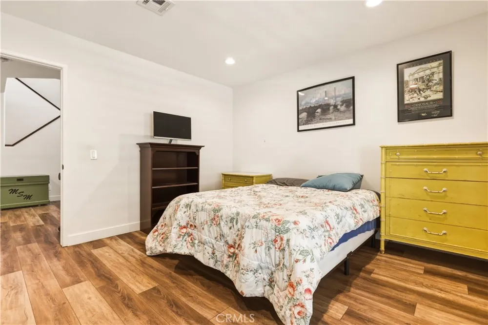 22229 Shadow Valley Chatsworth, CA 91311