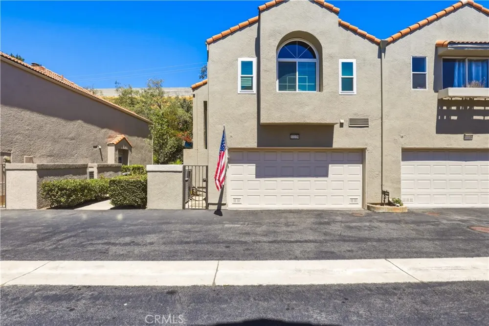 22229 Shadow Valley Chatsworth, CA 91311