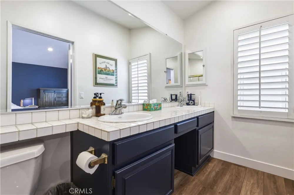 22229 Shadow Valley Chatsworth, CA 91311