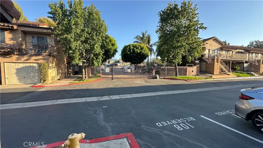998 La Costa Drive #M204 Corona, CA 92879