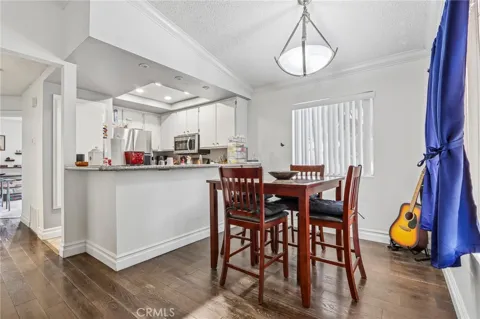 998 La Costa Drive #M204