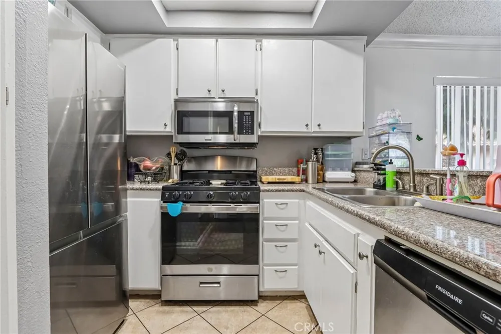 998 La Costa Drive #M204 Corona, CA 92879