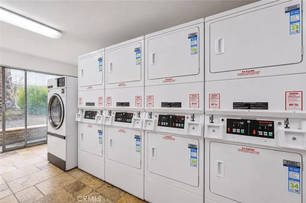 525 S Ardmore Avenue #320 Los Angeles, CA 90020