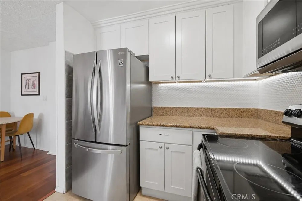 525 S Ardmore Avenue #320 Los Angeles, CA 90020