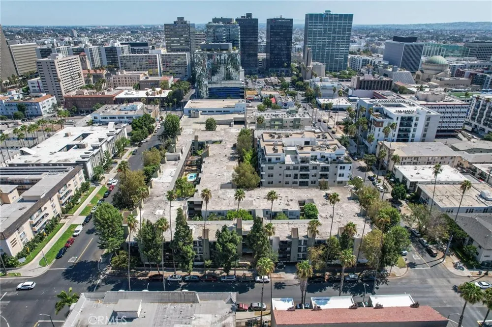 525 S Ardmore Avenue #320 Los Angeles, CA 90020