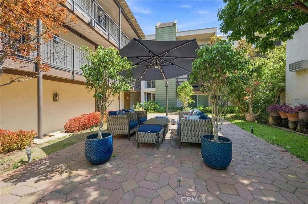 525 S Ardmore Avenue #320 Los Angeles, CA 90020