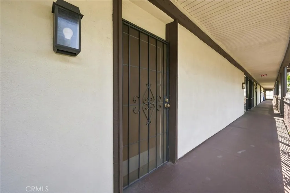 525 S Ardmore Avenue #320 Los Angeles, CA 90020