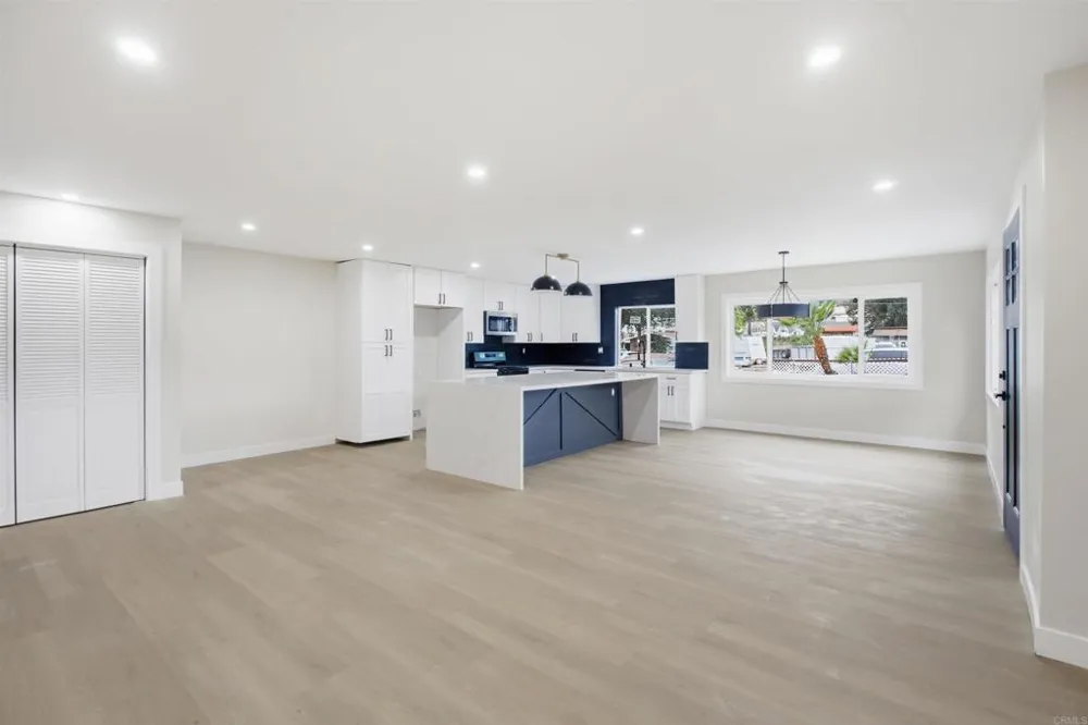 15613 Hawley Court El Cajon, CA 92021
