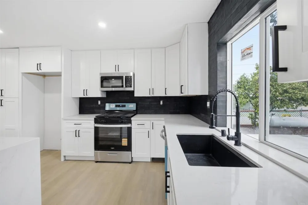 15613 Hawley Court El Cajon, CA 92021