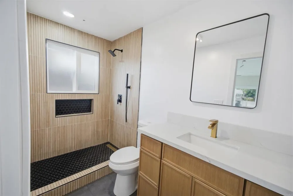 15613 Hawley Court El Cajon, CA 92021