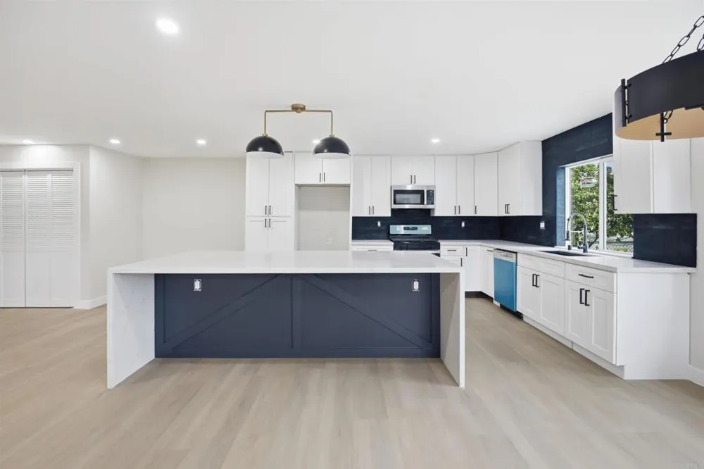 15613 Hawley Court El Cajon, CA 92021