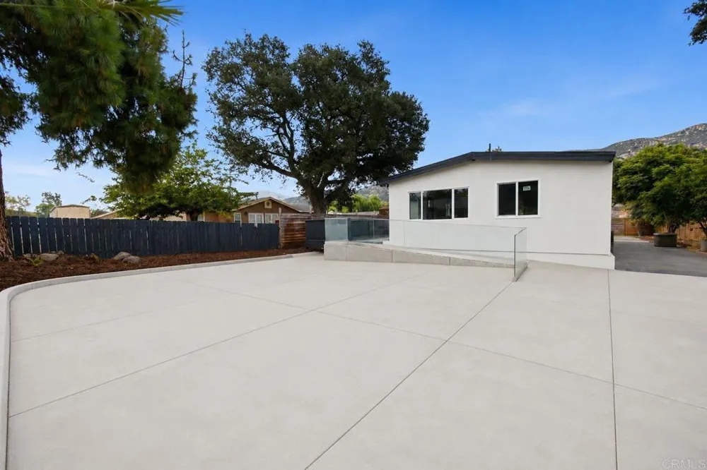 15613 Hawley Court El Cajon, CA 92021