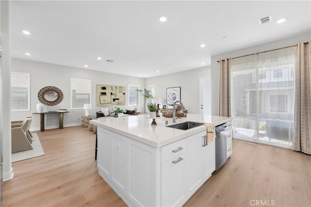 27014 Goldfields Court Valencia, CA 91381