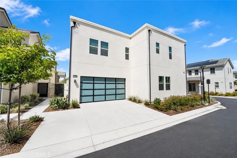 27014 Goldfields Court Valencia, CA 91381