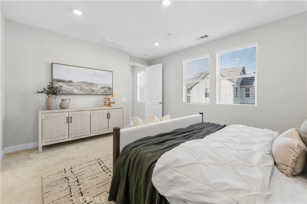 27014 Goldfields Court Valencia, CA 91381