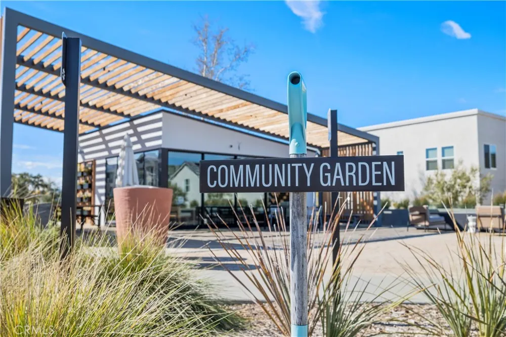 27014 Goldfields Court Valencia, CA 91381