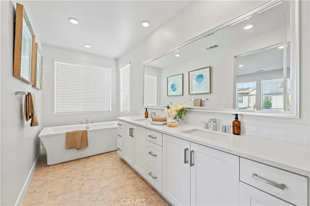 27014 Goldfields Court Valencia, CA 91381