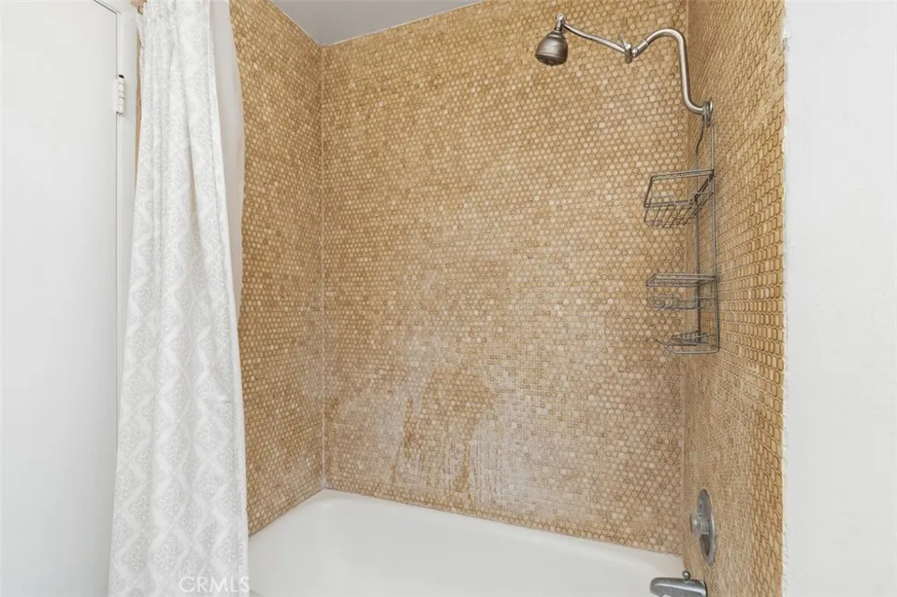 15842 Belfast Huntington Beach, CA 92647