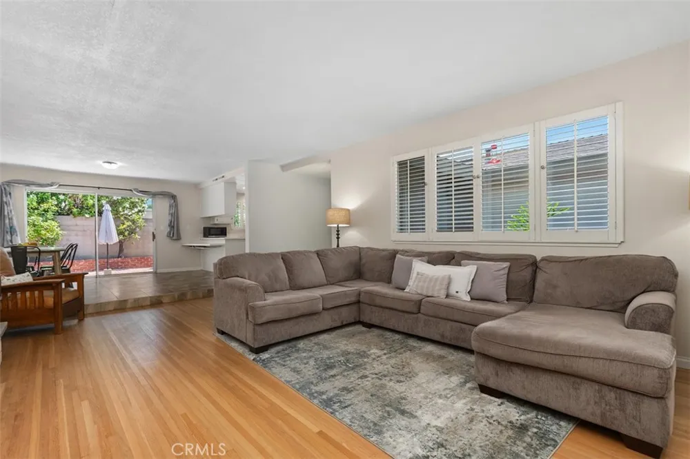 15842 Belfast Huntington Beach, CA 92647