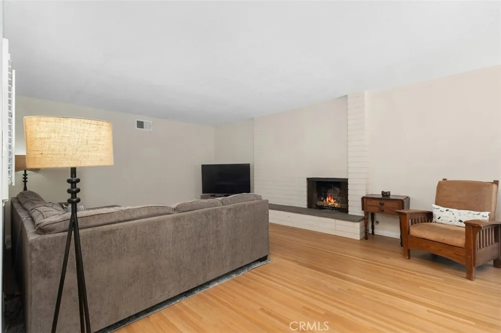 15842 Belfast Huntington Beach, CA 92647