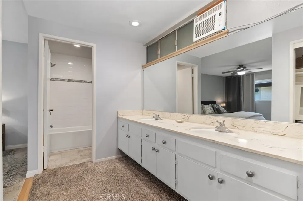 15842 Belfast Huntington Beach, CA 92647