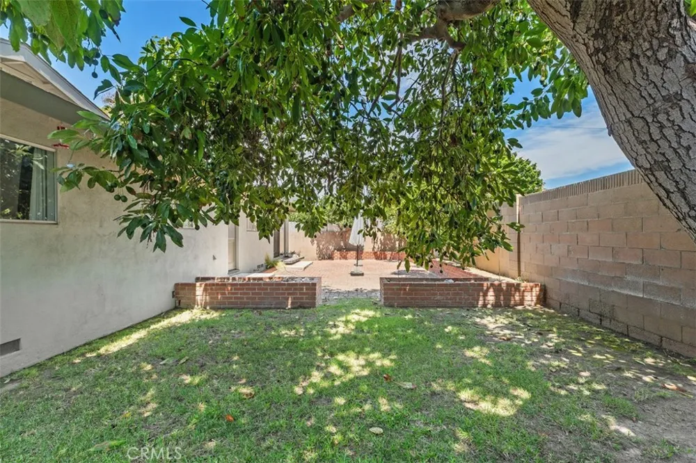 15842 Belfast Huntington Beach, CA 92647