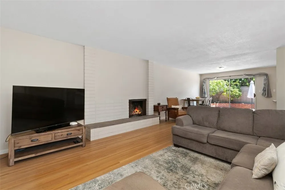 15842 Belfast Huntington Beach, CA 92647