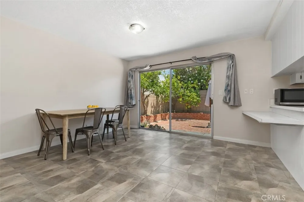 15842 Belfast Huntington Beach, CA 92647
