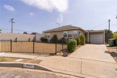 14300 S Ainsworth