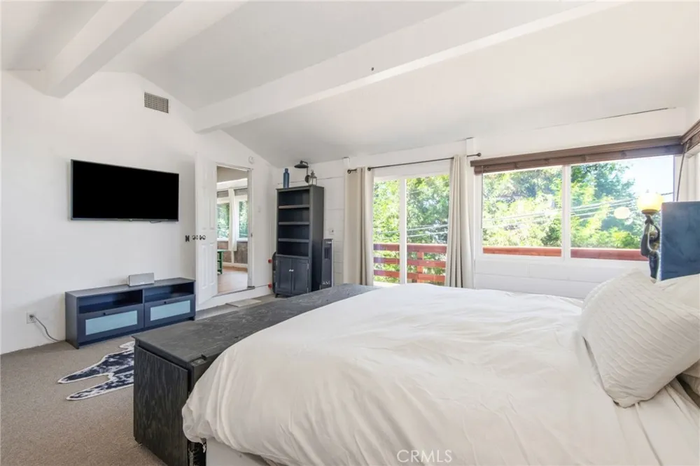 31472 Panorama Drive Running Springs, CA 92382