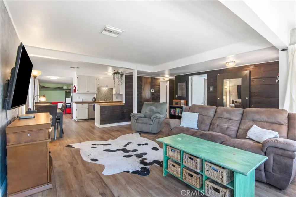 31472 Panorama Drive Running Springs, CA 92382