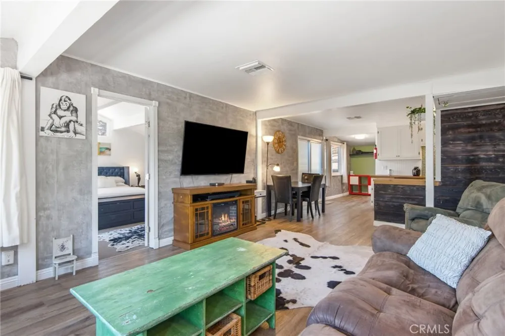31472 Panorama Drive Running Springs, CA 92382