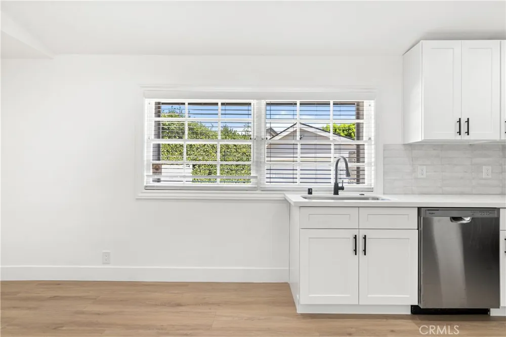 5227 Beckford Ave Tarzana, CA 91356